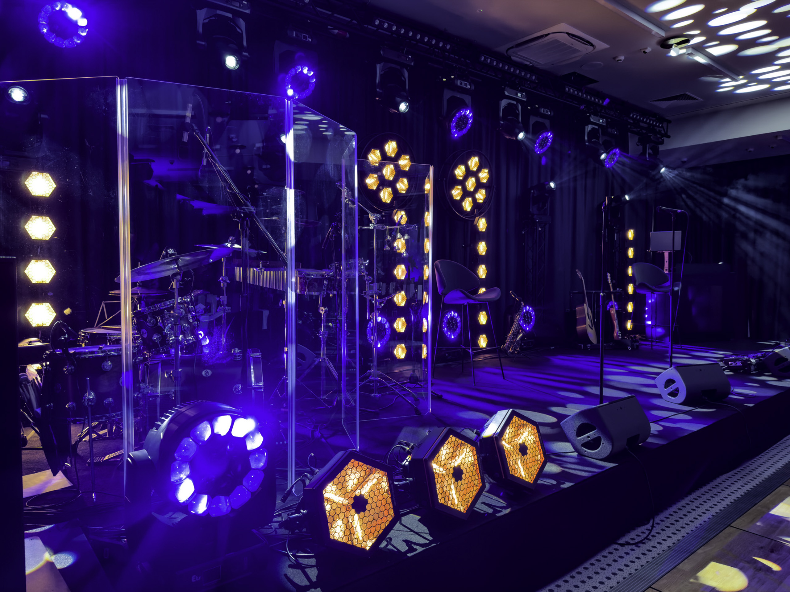 Noise Event - organizacja i obsługa techniczna imprez eventów koncertów, nagłośnienie, oświetlenie, wynajem sceny. Muszyna Nowy Sącz Kraków